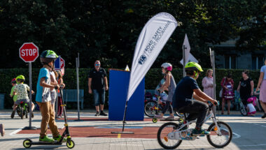 22. 9. Mobilní hřiště ve spolupráci s Městskou části Praha 1 (Hřiště Lannova)